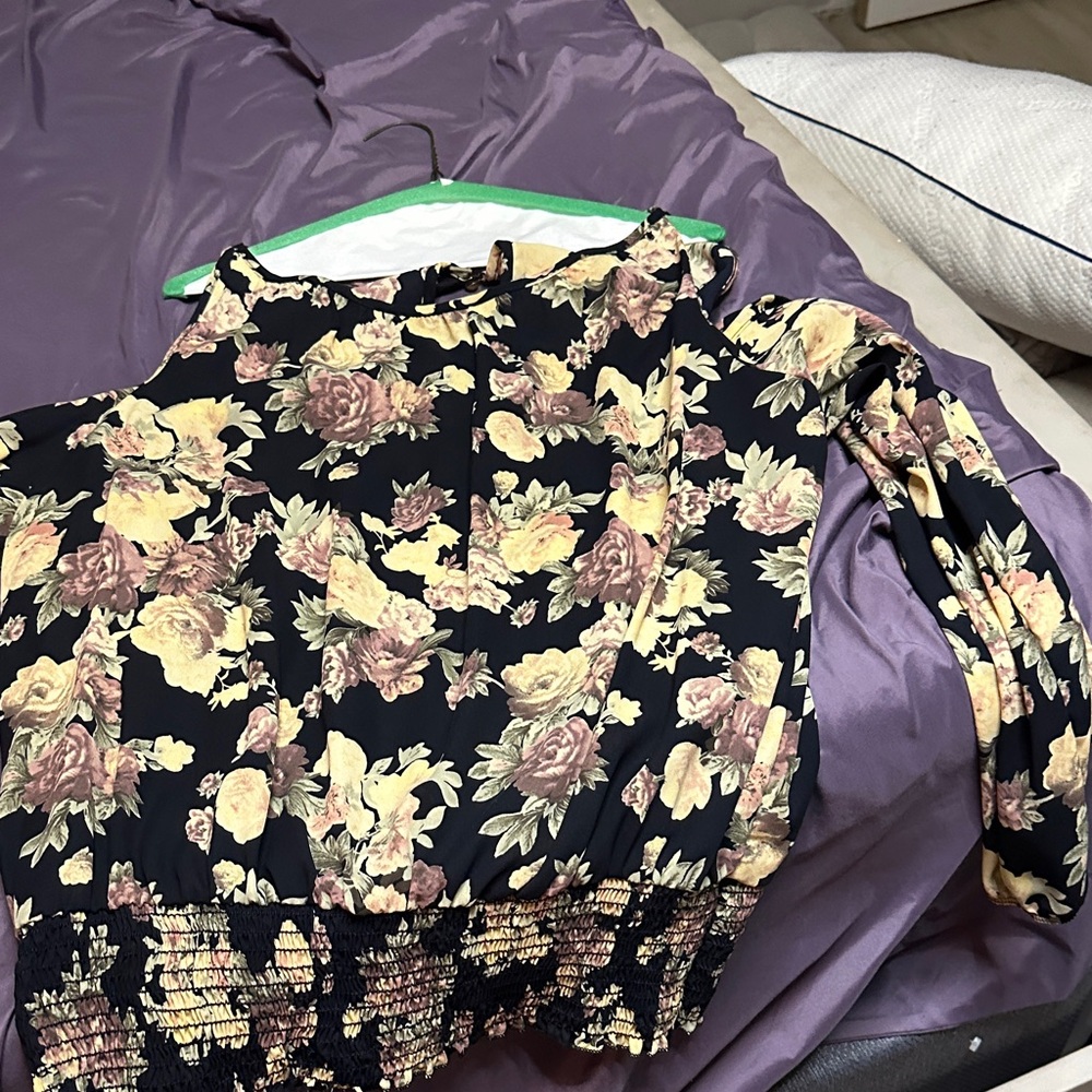 Torrid Floral Blouse with Navy blue and Yellow, and light  mauve